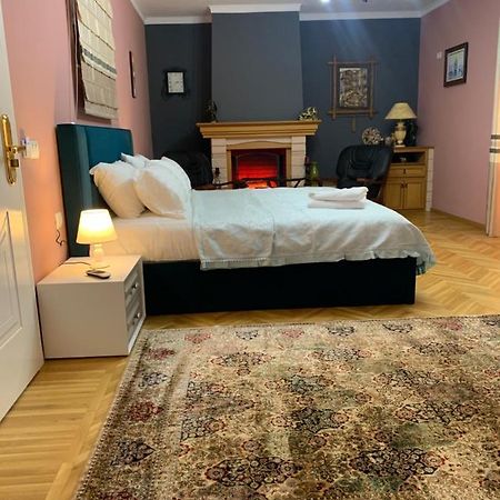 Belux Hotel Τίρανα Εξωτερικό φωτογραφία