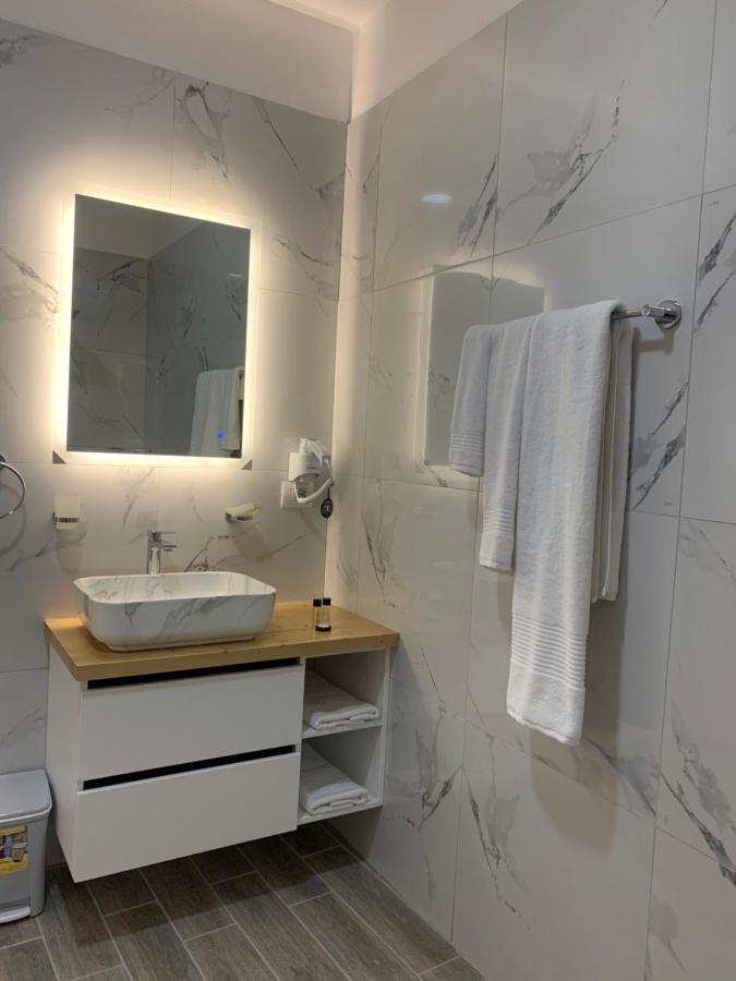 Belux Hotel Τίρανα Εξωτερικό φωτογραφία
